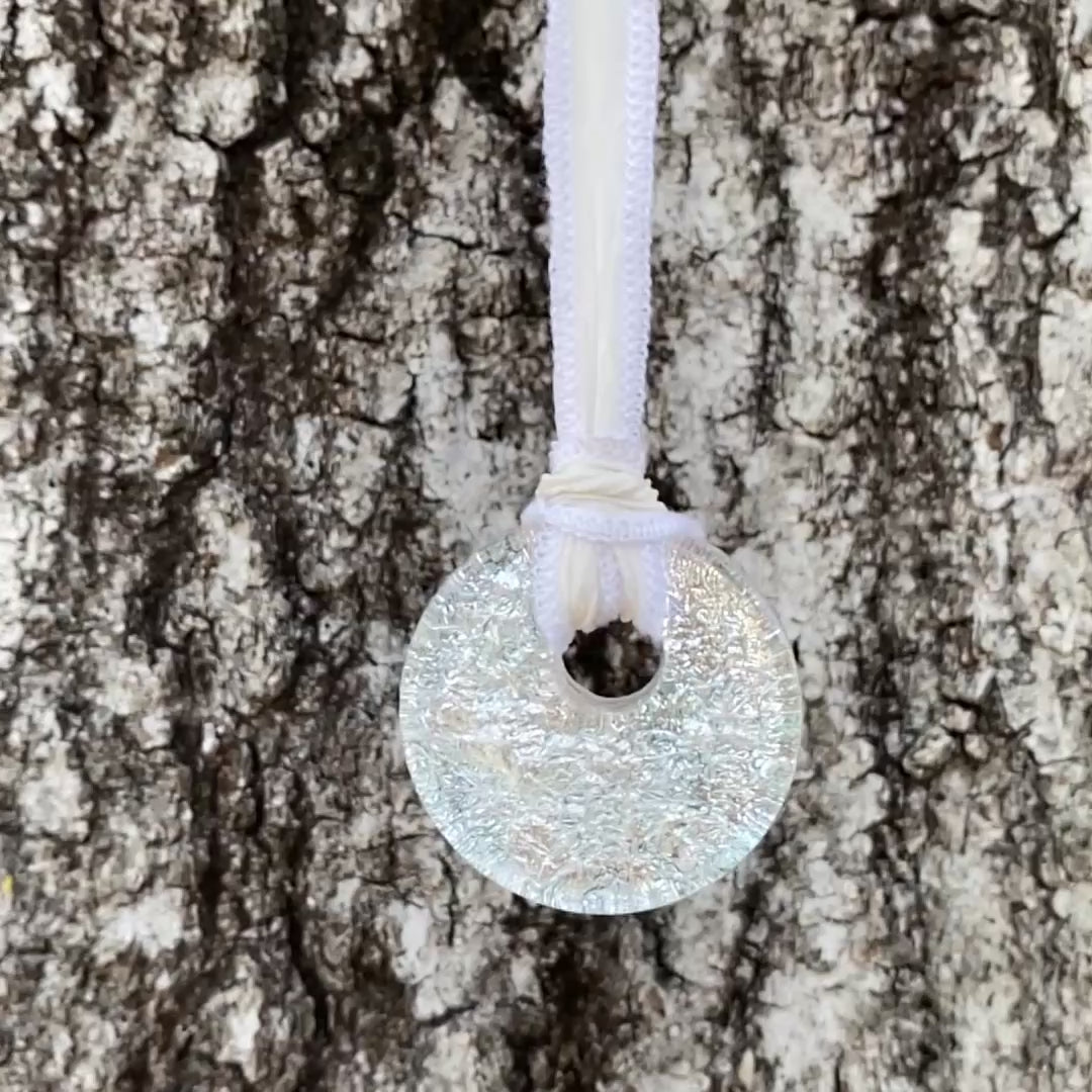 Cargar vídeo: J-2168- Dichroic Glass Love Ashes Reflection Circles - Infused with Cremains