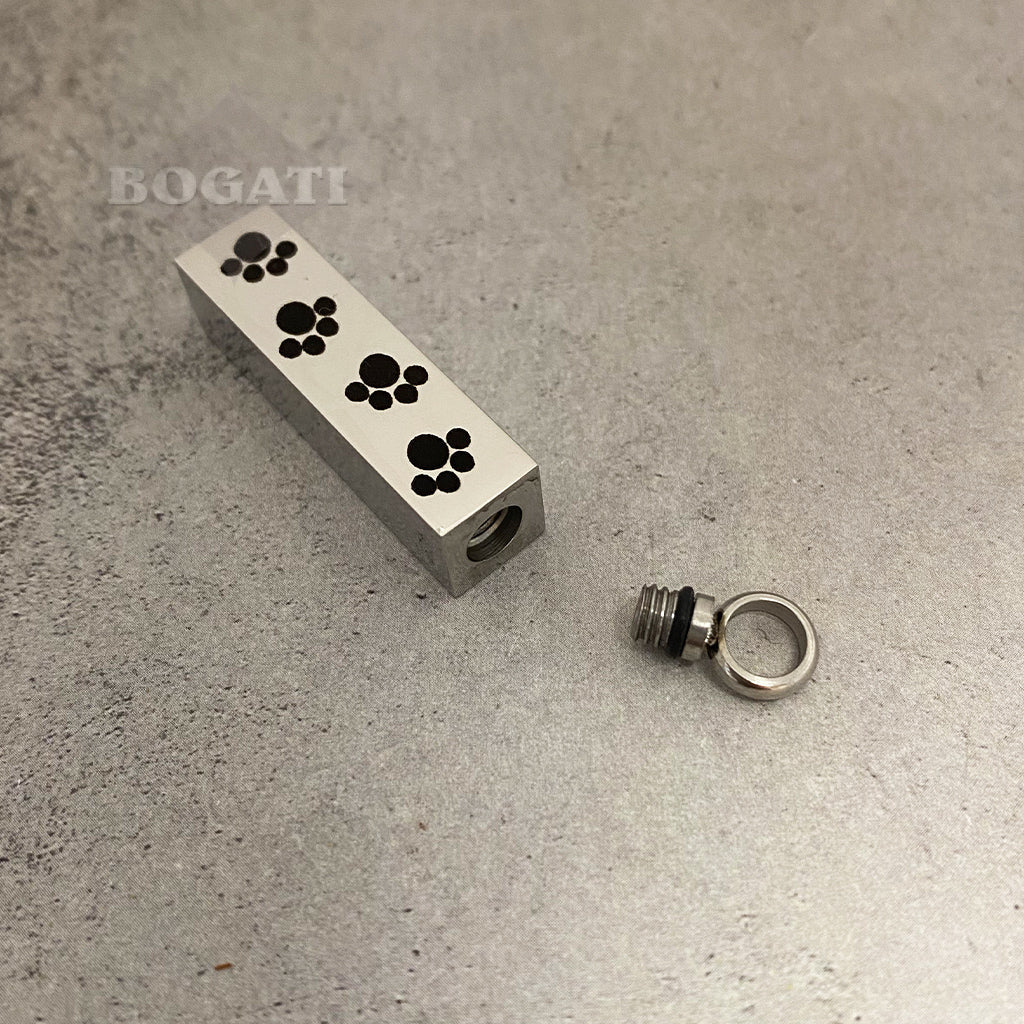 J-600 Bar with Four Paw Prints - Keychain