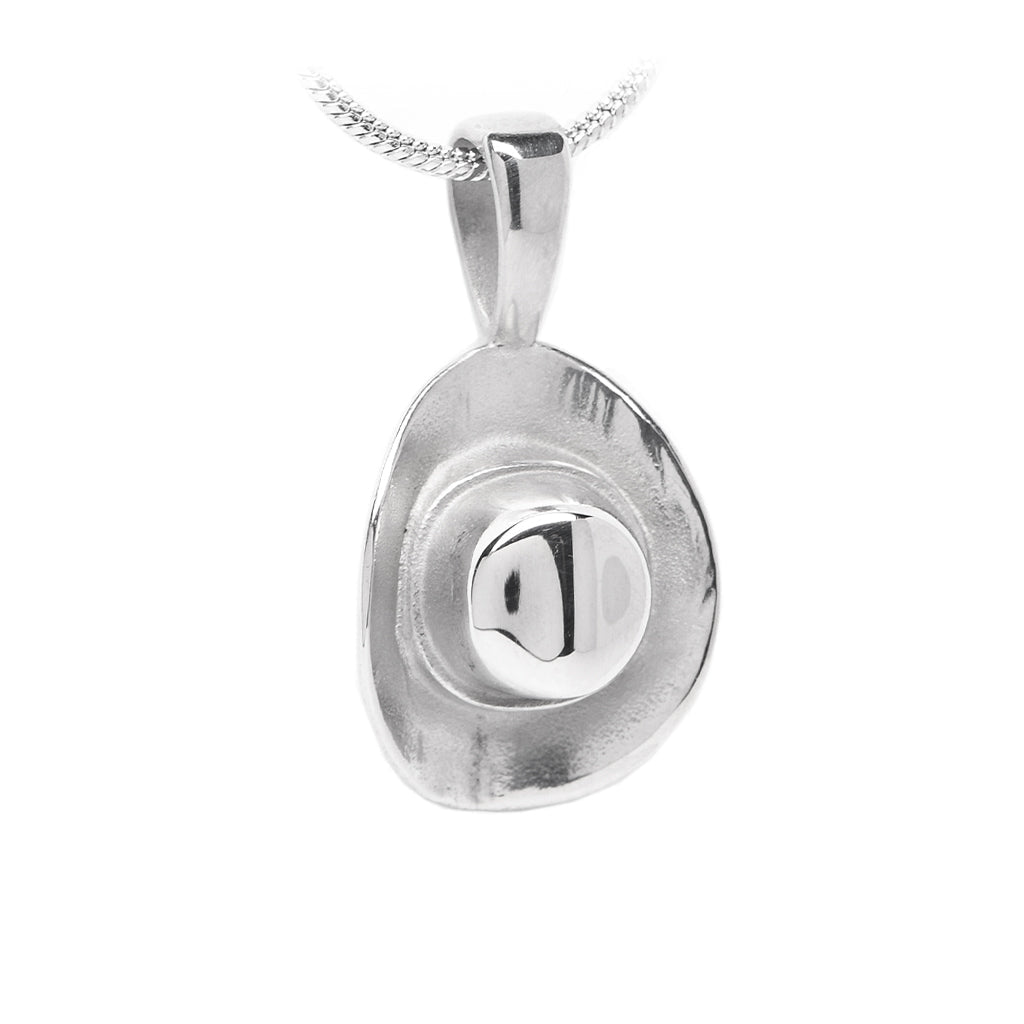 J-1513/1523 Cowboy Hat - Pendant With Chain Large