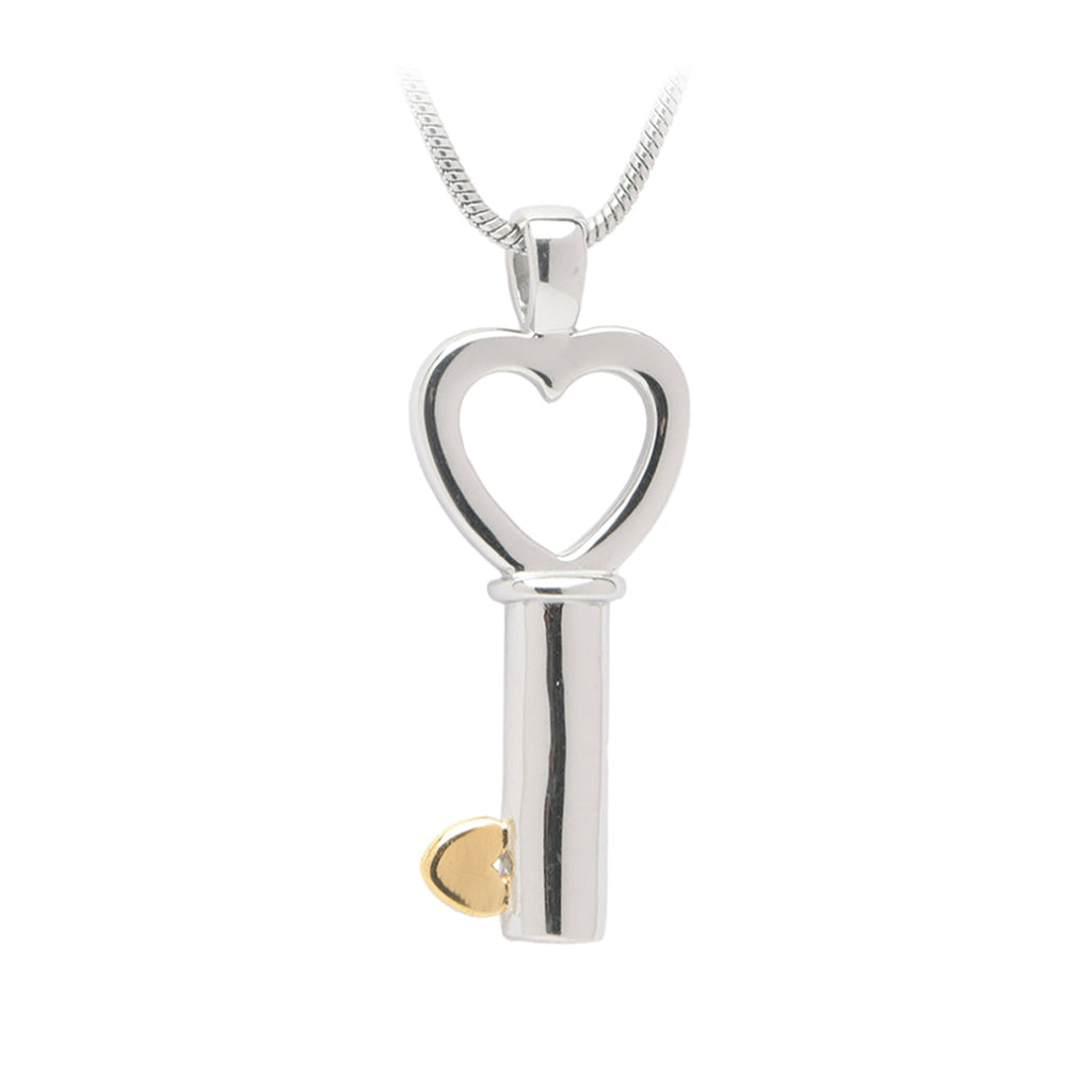J-199 - Heart-shaped Key Bow with Heart Tip - Pendant with Chain Silver