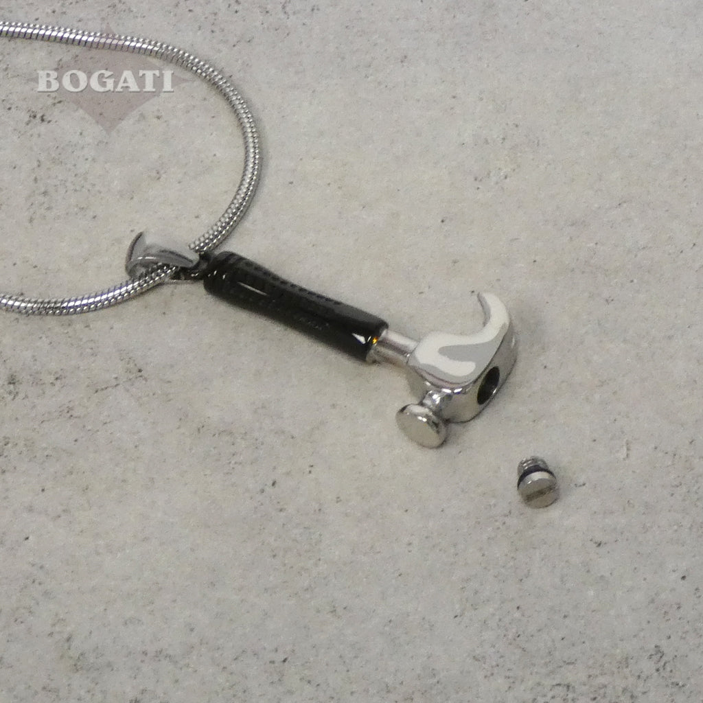 J-1408 - Hammer Silver And Black Pendant With Chain