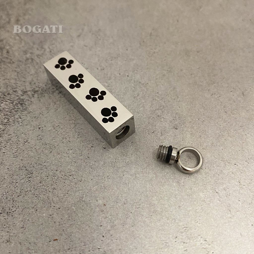 J-600 Bar with Four Paw Prints - Keychain