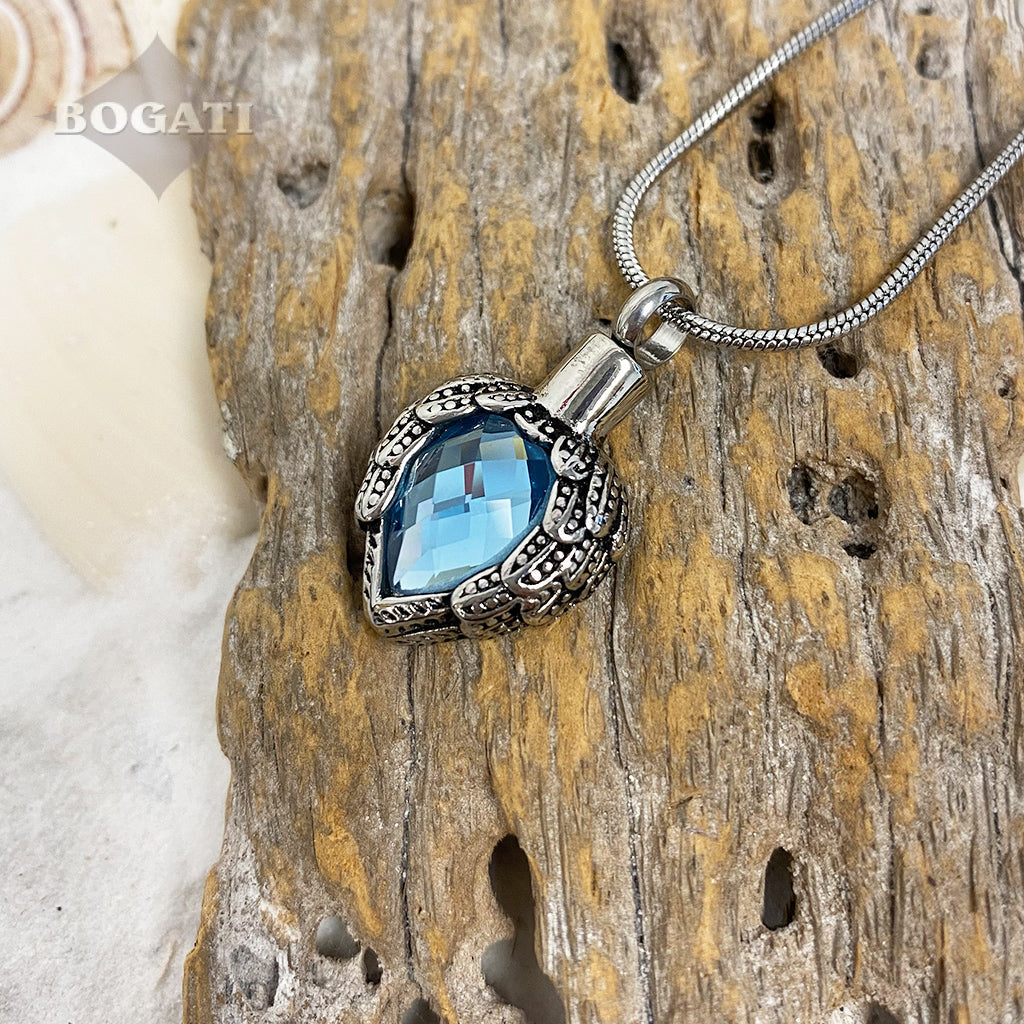 J-720 - Winged Heart-Stone - Pendant with Chain
